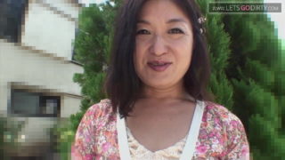 五十路エロババアの人妻に中出しするエロ動画【無修正】